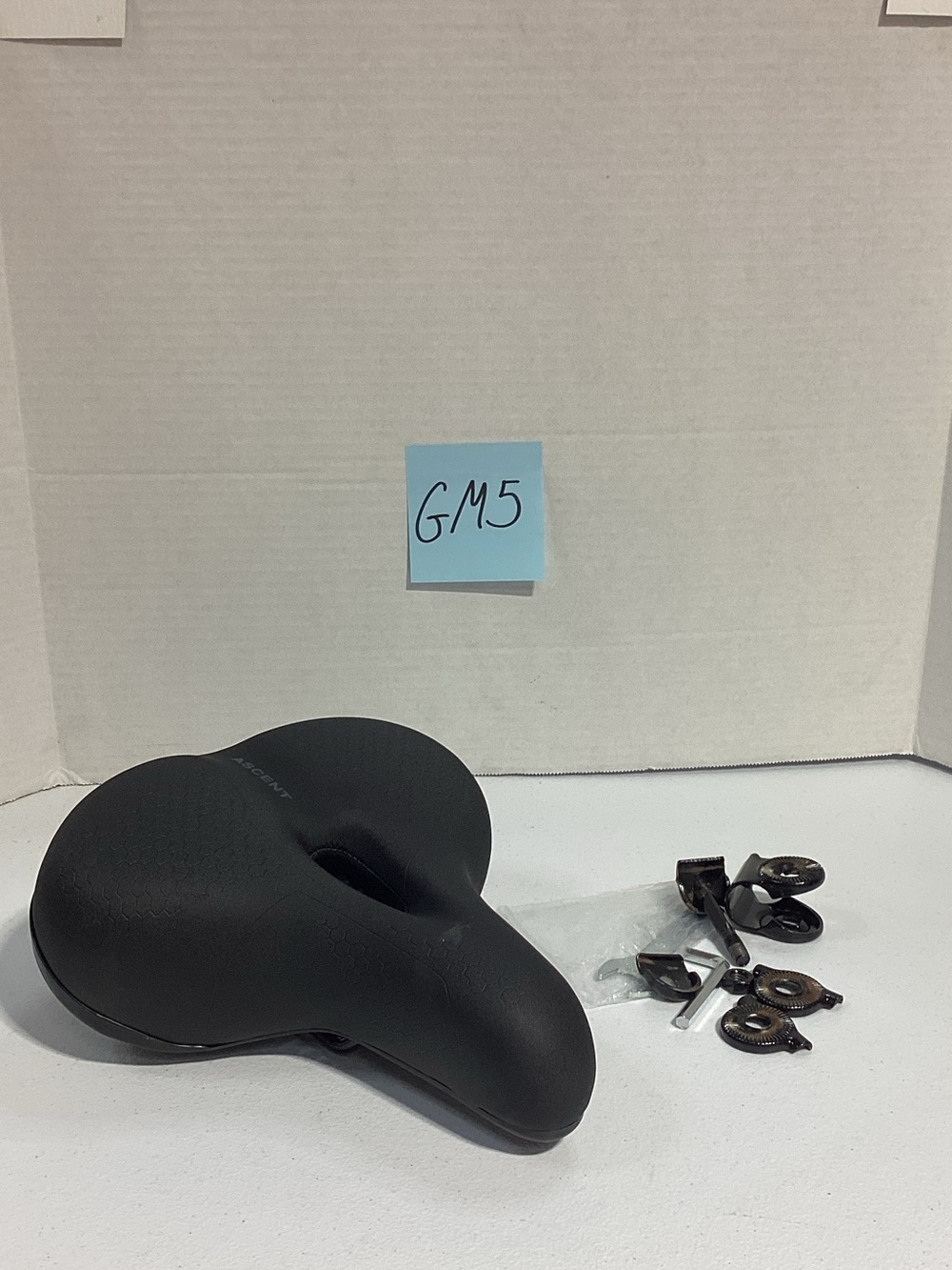 Ascent bicycle seat